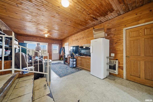 2841 ALLENTOWN Road, Pekin, IL 61554