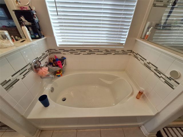 422 Barren Oak Lane, Crosby, TX 77532