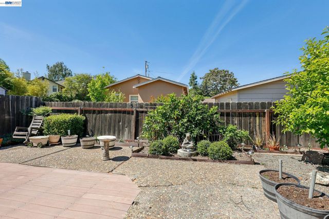 1113 Tokay Cmn, Livermore, CA 94550
