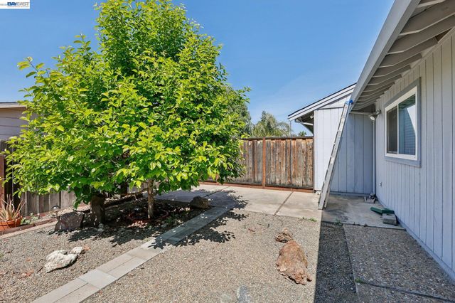 1113 Tokay Cmn, Livermore, CA 94550