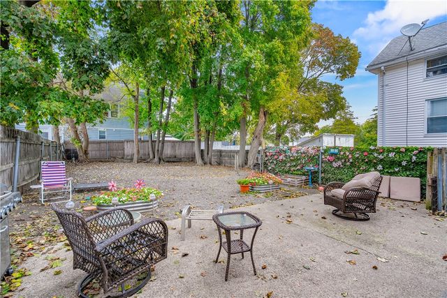 81 Pomona Avenue, Providence, RI 02908
