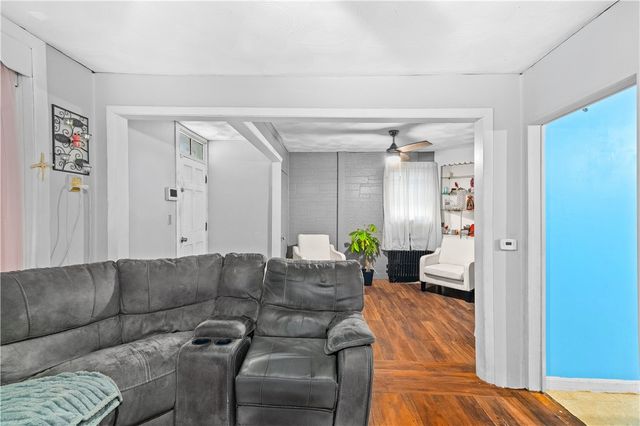 81 Pomona Avenue, Providence, RI 02908