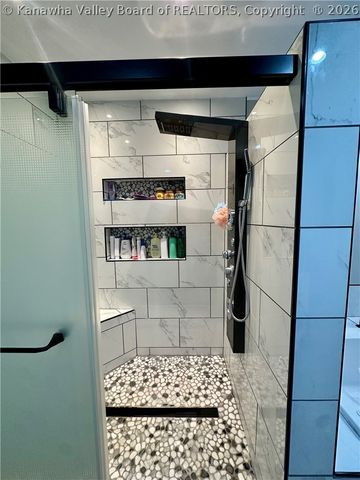 894 Main Street, Chapmanville, WV 25508