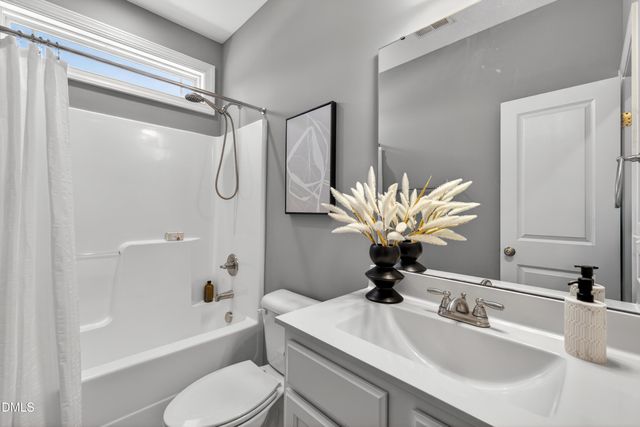 191 Stratocastor Drive, Zebulon, NC 27597