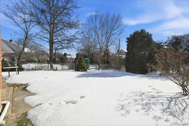 26 Terrace Avenue, Floral Park, NY 11001