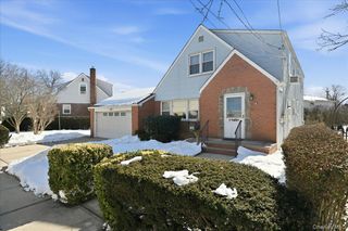 26 Terrace Avenue, Floral Park, NY 11001