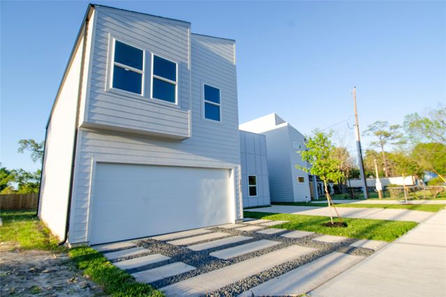 2832 Mansfield Street, Houston, TX 77091