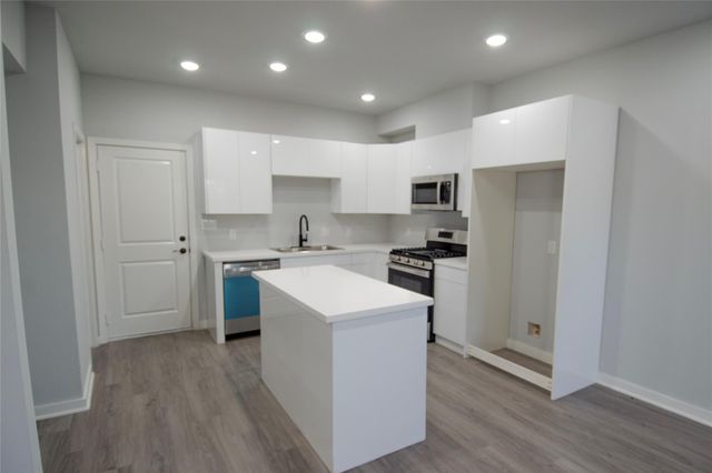 2832 Mansfield Street, Houston, TX 77091