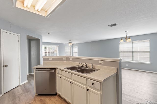 7702 Mesquite Farm, San Antonio, TX 78239