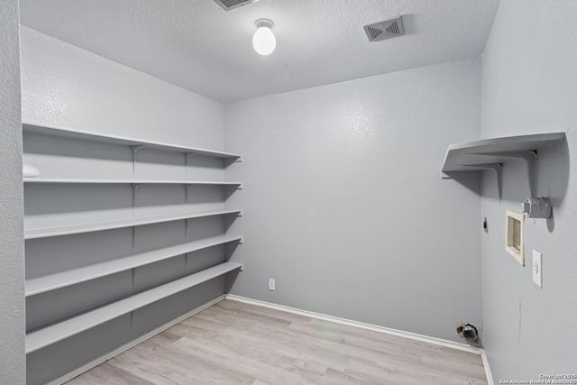 7702 Mesquite Farm, San Antonio, TX 78239