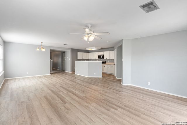 7702 Mesquite Farm, San Antonio, TX 78239