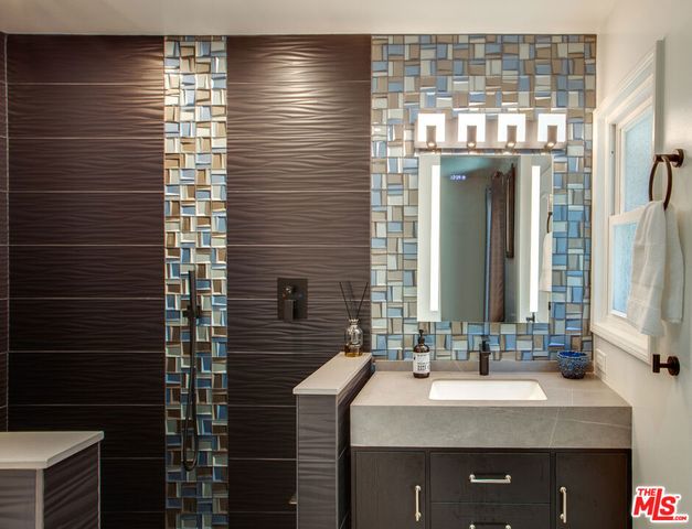 7724 Shady Cove Avenue, Burbank, CA 91504