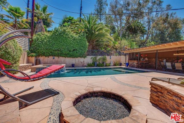 7724 Shady Cove Avenue, Burbank, CA 91504