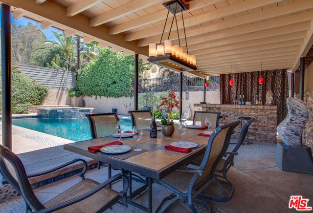 7724 Shady Cove Avenue, Burbank, CA 91504
