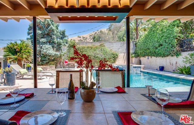 7724 Shady Cove Avenue, Burbank, CA 91504
