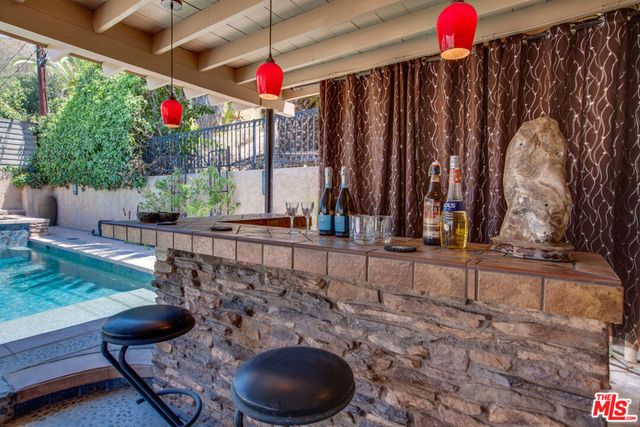 7724 Shady Cove Avenue, Burbank, CA 91504