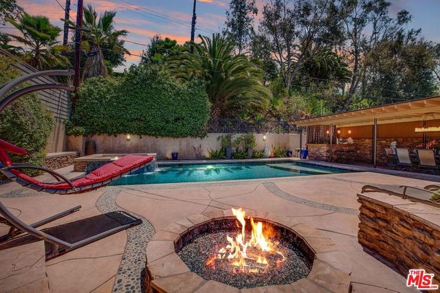 7724 Shady Cove Avenue, Burbank, CA 91504
