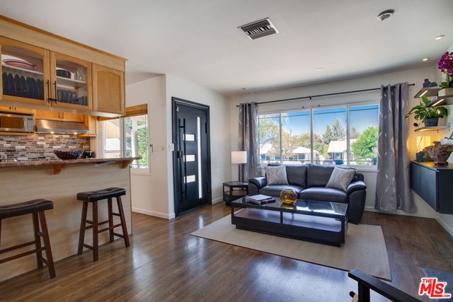 7724 Shady Cove Avenue, Burbank, CA 91504