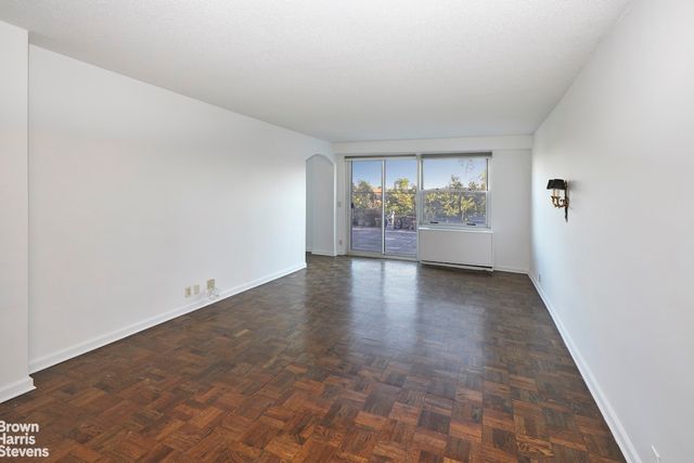 2400 Johnson Ave Apt 1K, New York City, NY 10463