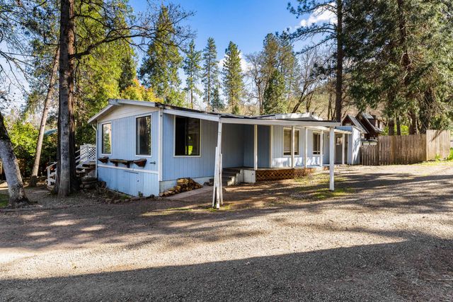 15 Black Oak Drive, Shady Cove, OR 97539