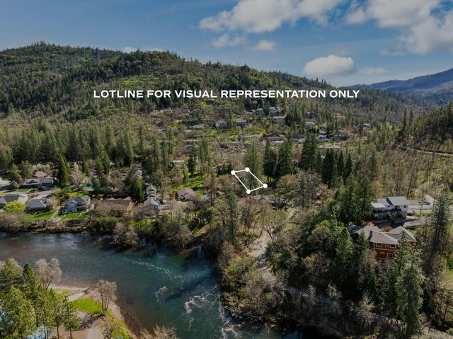 15 Black Oak Drive, Shady Cove, OR 97539