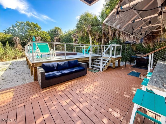 543 Gulf LN, Upper Captiva, FL 33924