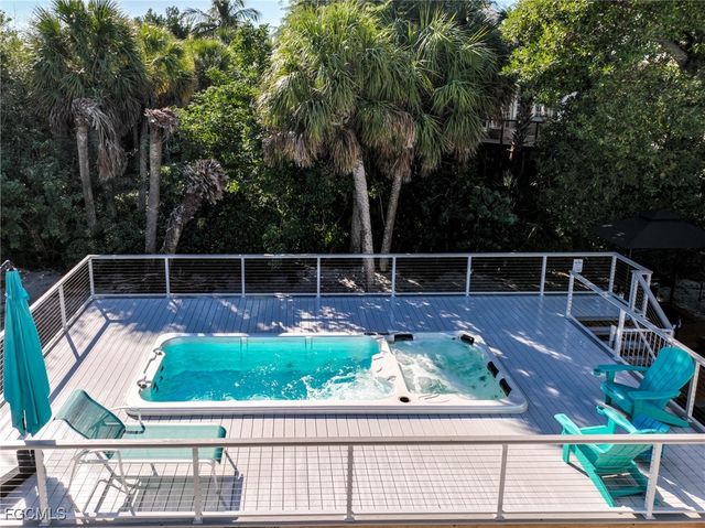 543 Gulf LN, Upper Captiva, FL 33924