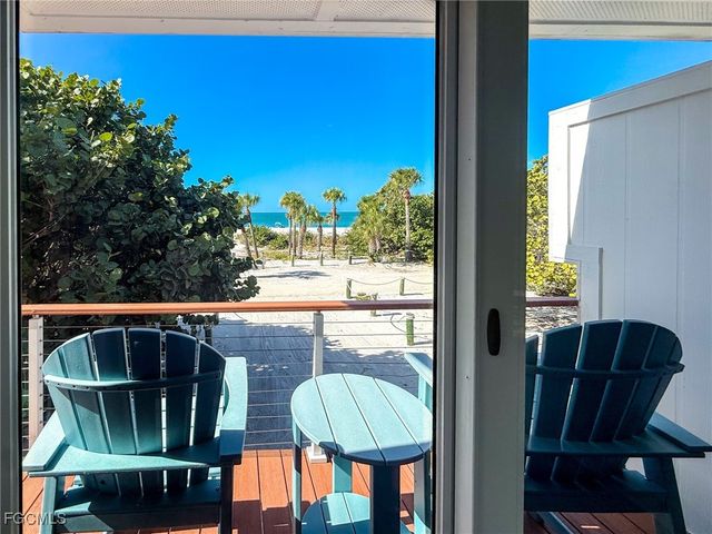 543 Gulf LN, Upper Captiva, FL 33924