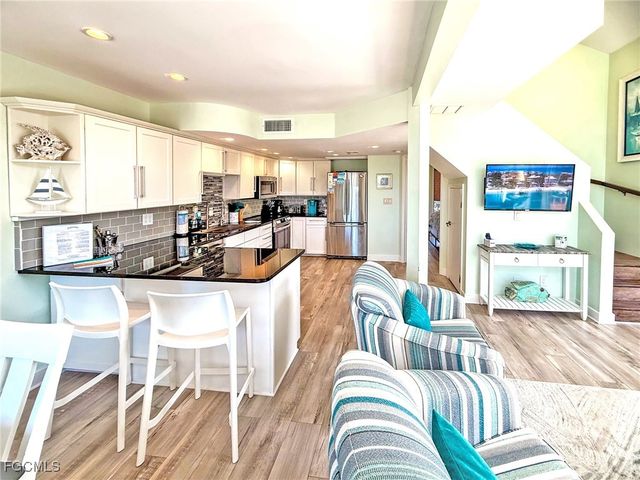 543 Gulf LN, Upper Captiva, FL 33924