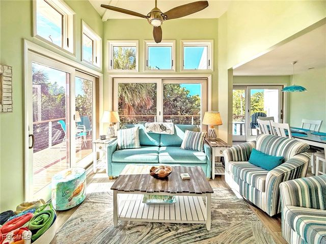 543 Gulf LN, Upper Captiva, FL 33924
