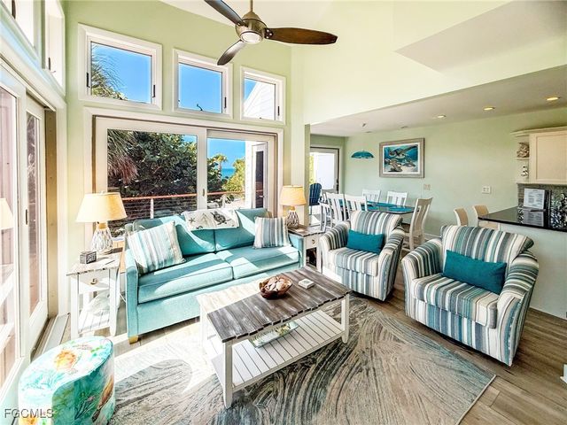 543 Gulf LN, Upper Captiva, FL 33924