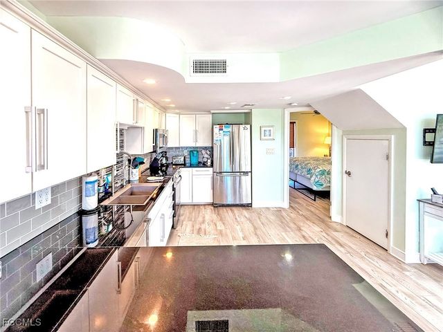 543 Gulf LN, Upper Captiva, FL 33924