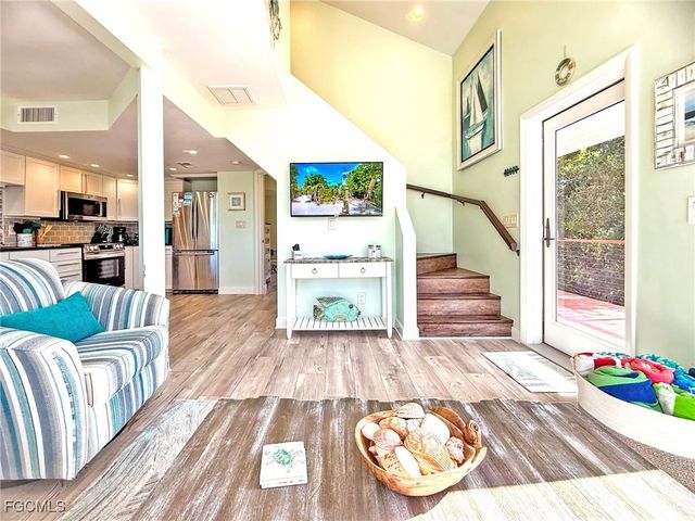 543 Gulf LN, Upper Captiva, FL 33924