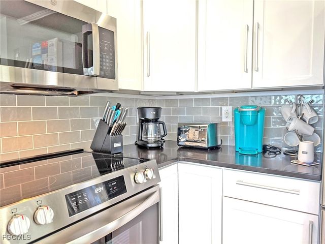 543 Gulf LN, Upper Captiva, FL 33924