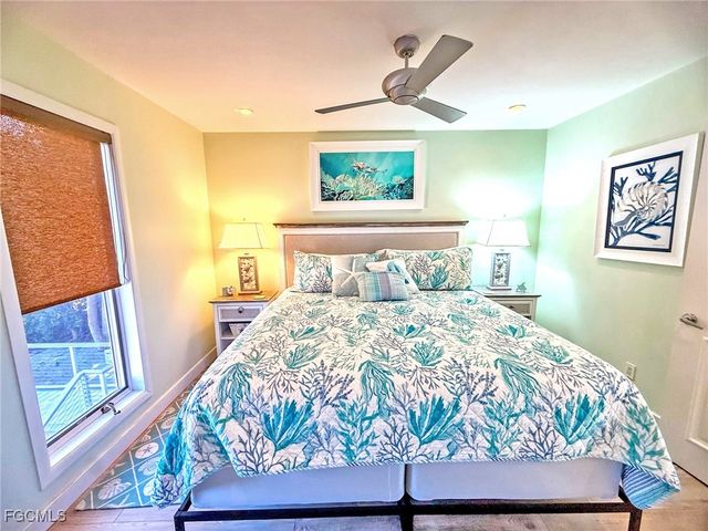 543 Gulf LN, Upper Captiva, FL 33924
