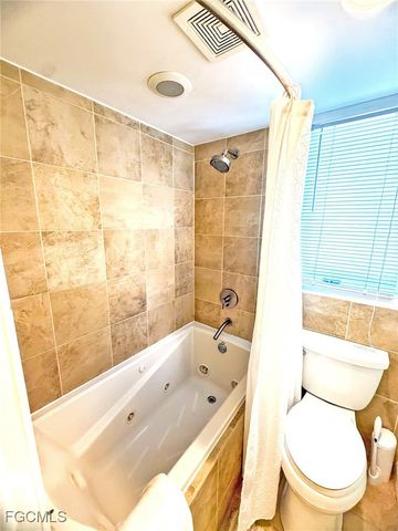 543 Gulf LN, Upper Captiva, FL 33924