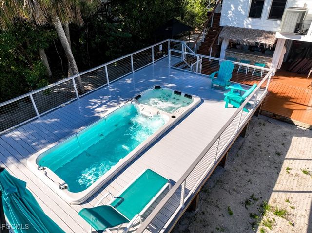 543 Gulf LN, Upper Captiva, FL 33924