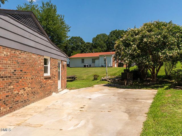 1435 Lanier Court, Burlington, NC 27217