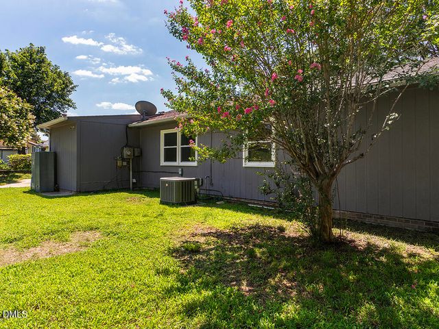 1435 Lanier Court, Burlington, NC 27217