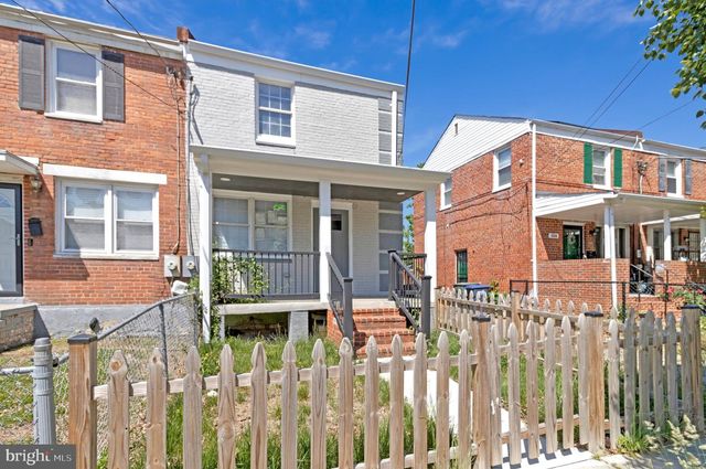5532 C ST SE, Washington, DC 20019