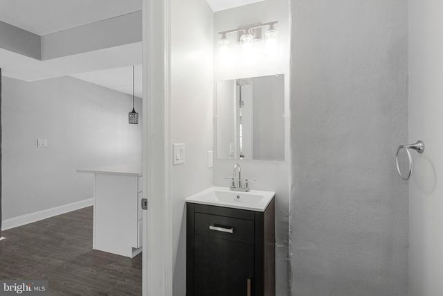 5532 C ST SE, Washington, DC 20019