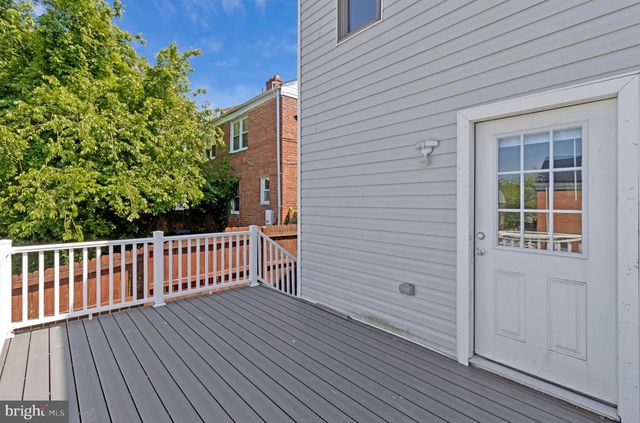 5532 C ST SE, Washington, DC 20019
