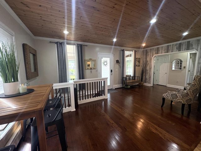 29164 Terrence Street, Livonia, MI 48154