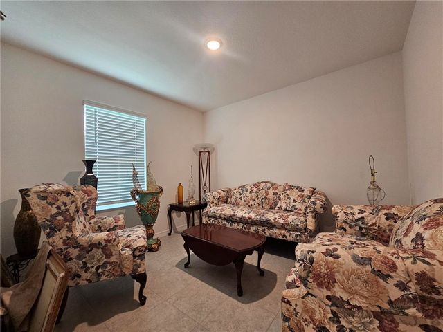 8445 101st Court, Vero Beach, FL 32967