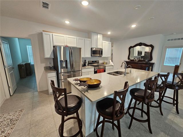 8445 101st Court, Vero Beach, FL 32967