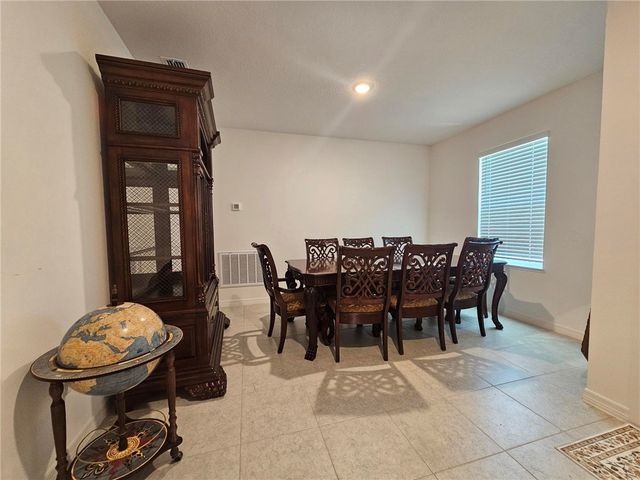 8445 101st Court, Vero Beach, FL 32967