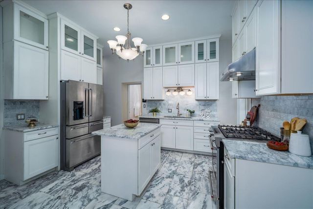1054 E Long Street, Columbus, OH 43203