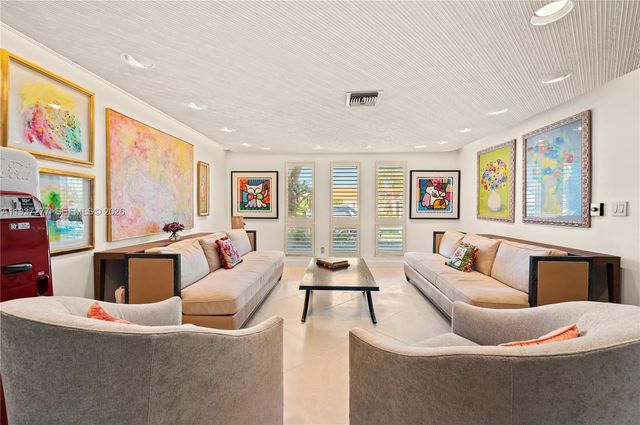 2100 NE 211th Ter., Miami, FL 33179