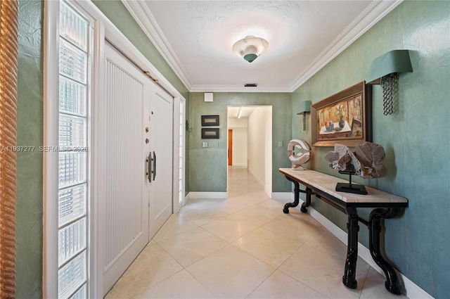 2100 NE 211th Ter., Miami, FL 33179