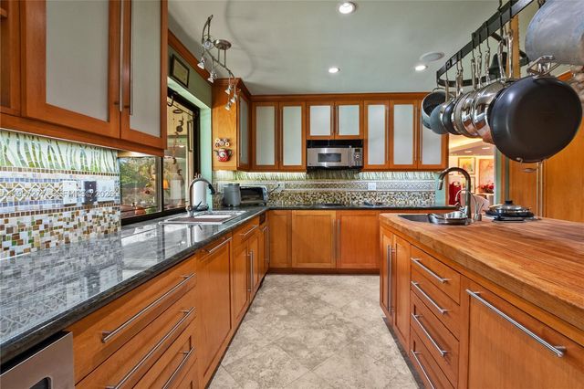 2100 NE 211th Ter., Miami, FL 33179